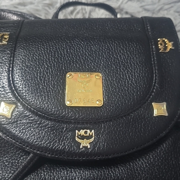 MCM Black Leather & Gold Hardware Visetos Small/Med Backpack (EUC)(COA)✨️?✨️ main image 11